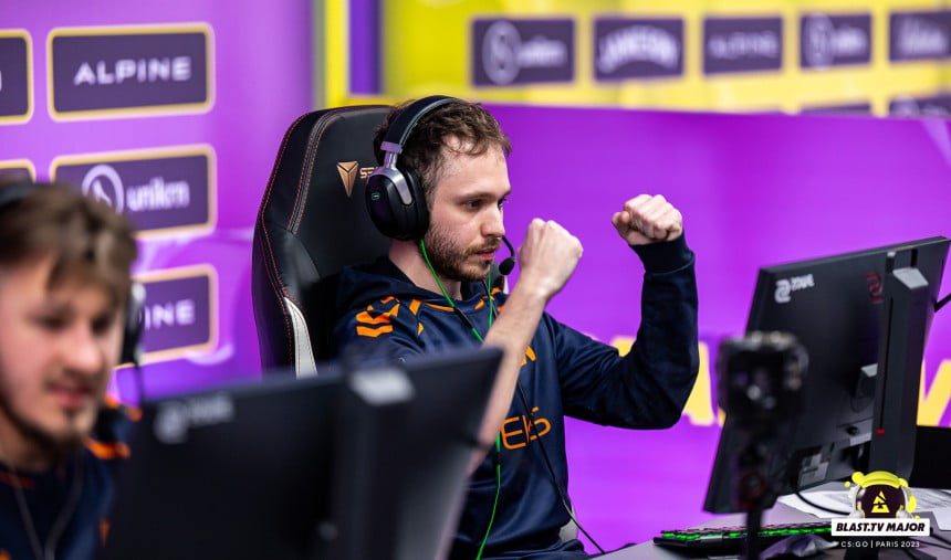 APEKS CLASIFICA PARA LAS SEMI FINALES DEL MAJOR 2023 1 APEKS